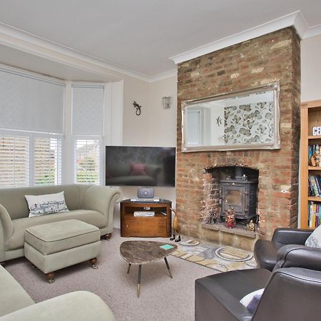 Spacious Seaside Escape In The Heart Of Deal, 4 Mins From The Beach 외부 사진