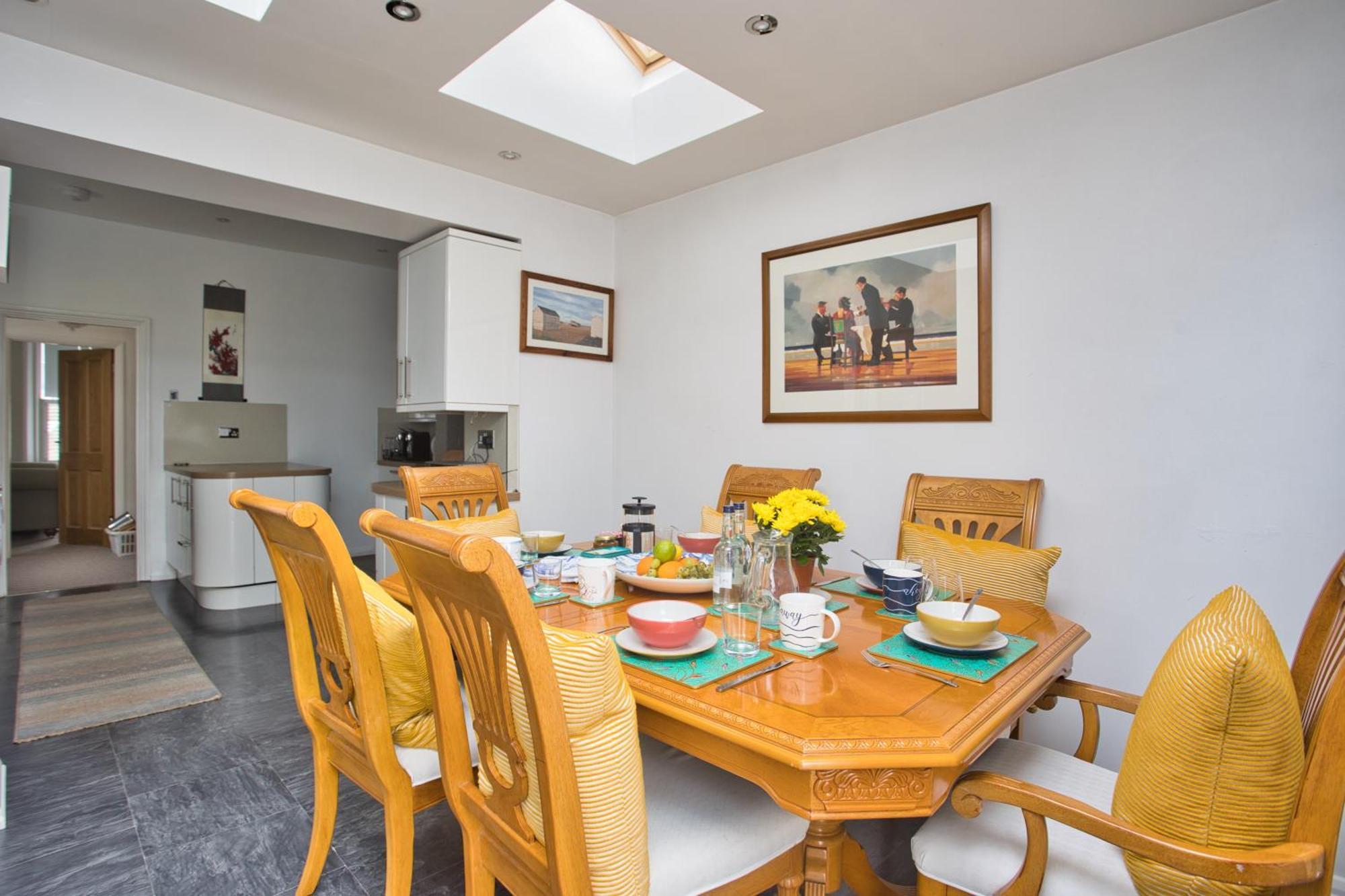 Spacious Seaside Escape In The Heart Of Deal, 4 Mins From The Beach 외부 사진