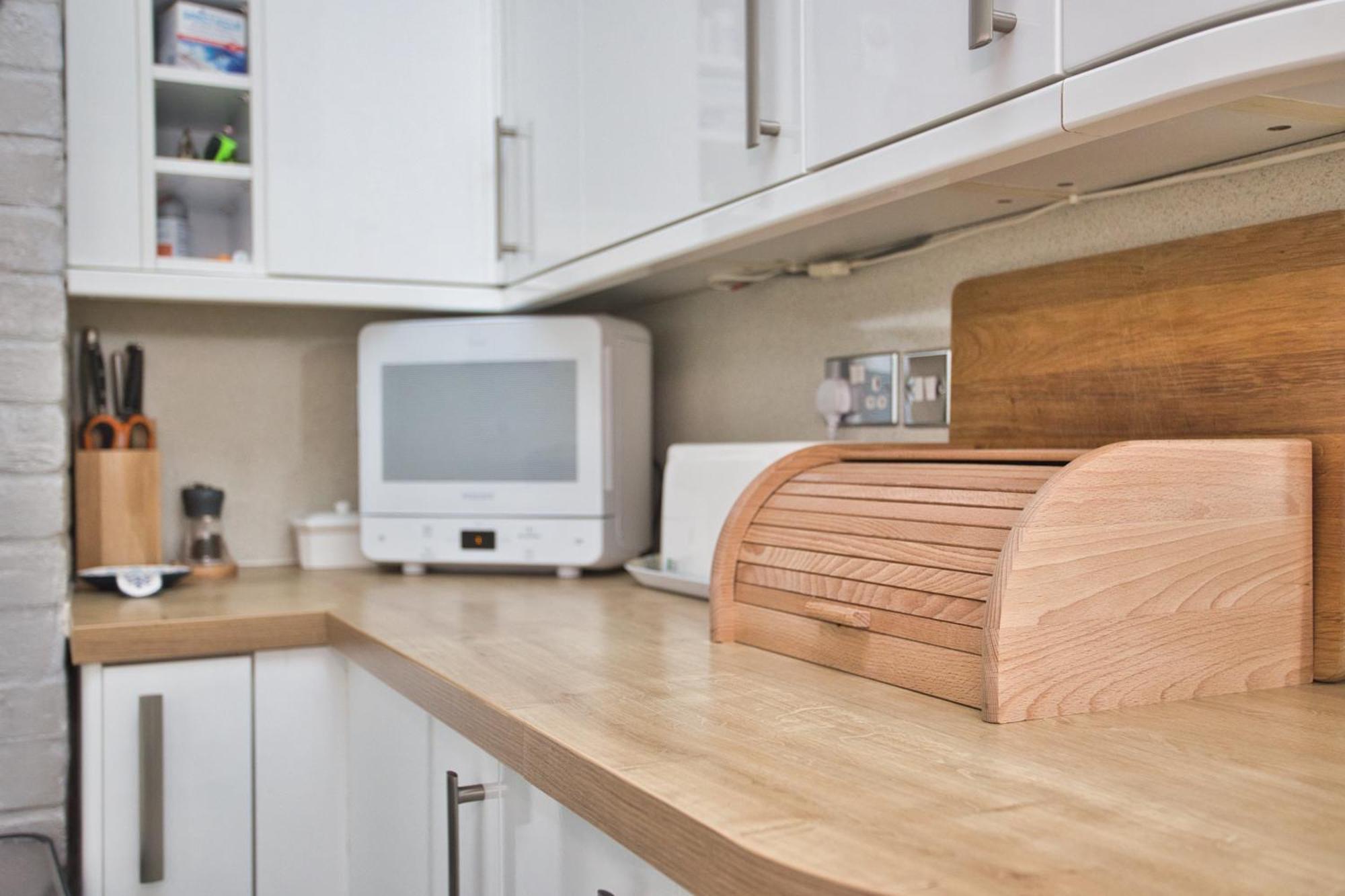 Spacious Seaside Escape In The Heart Of Deal, 4 Mins From The Beach 외부 사진