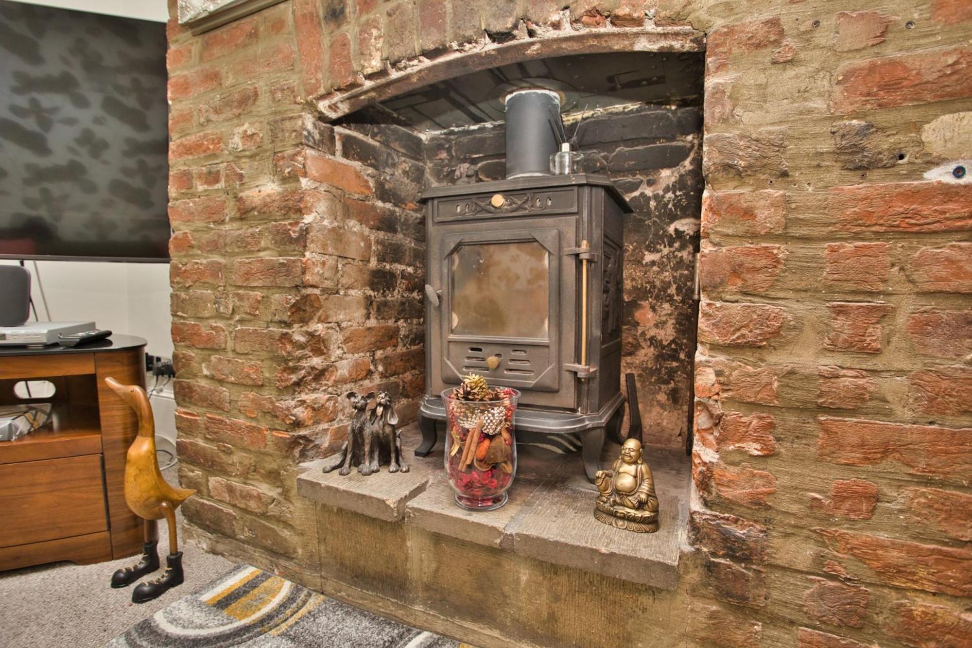 Spacious Seaside Escape In The Heart Of Deal, 4 Mins From The Beach 외부 사진